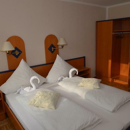 Pension Francesco Nuremberg Bagian luar foto